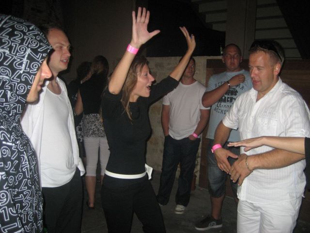 i/Kranj/Absolvent08/07-BlackWhiteParty/absolvent 1865.jpg_640.jpg